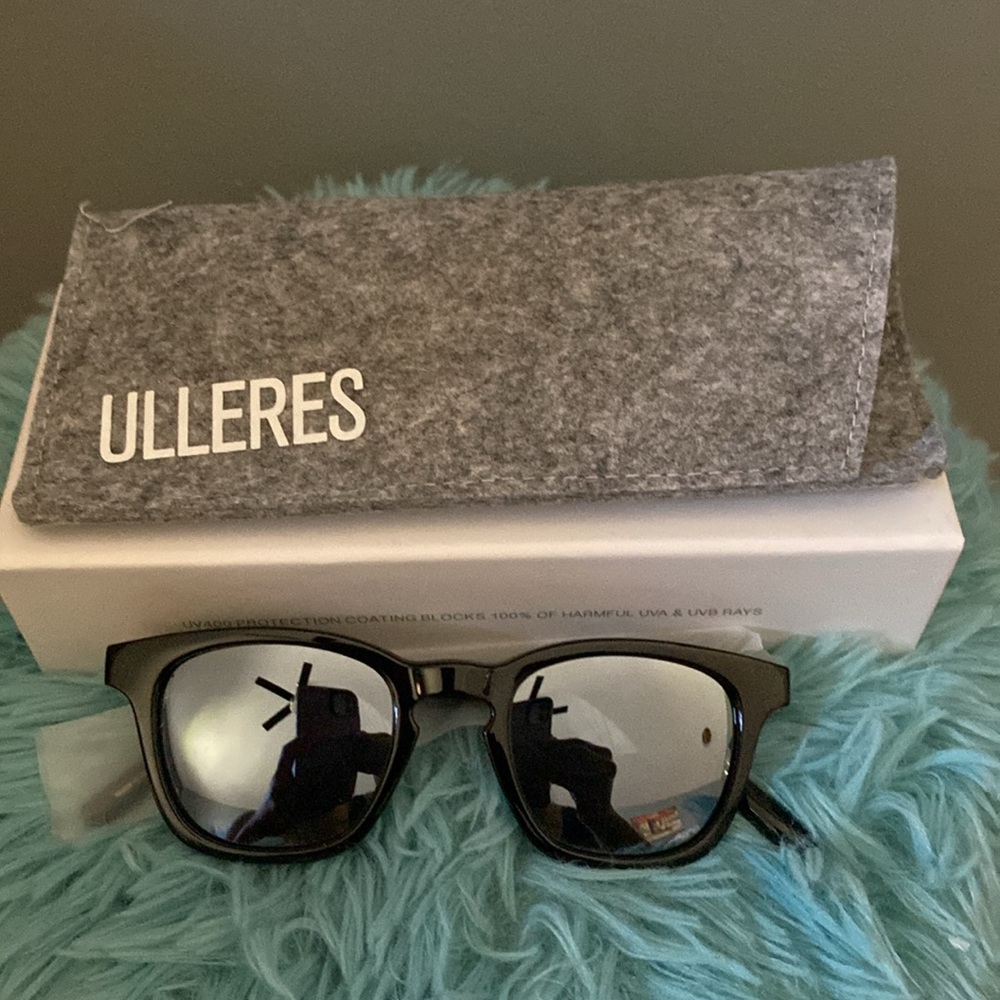 BRAND NEW KIDS UNISEX SUNGLASSES! COMES WITH CASE AND CLOTH! UV400 PROTECTION! - Picture 4 of 7